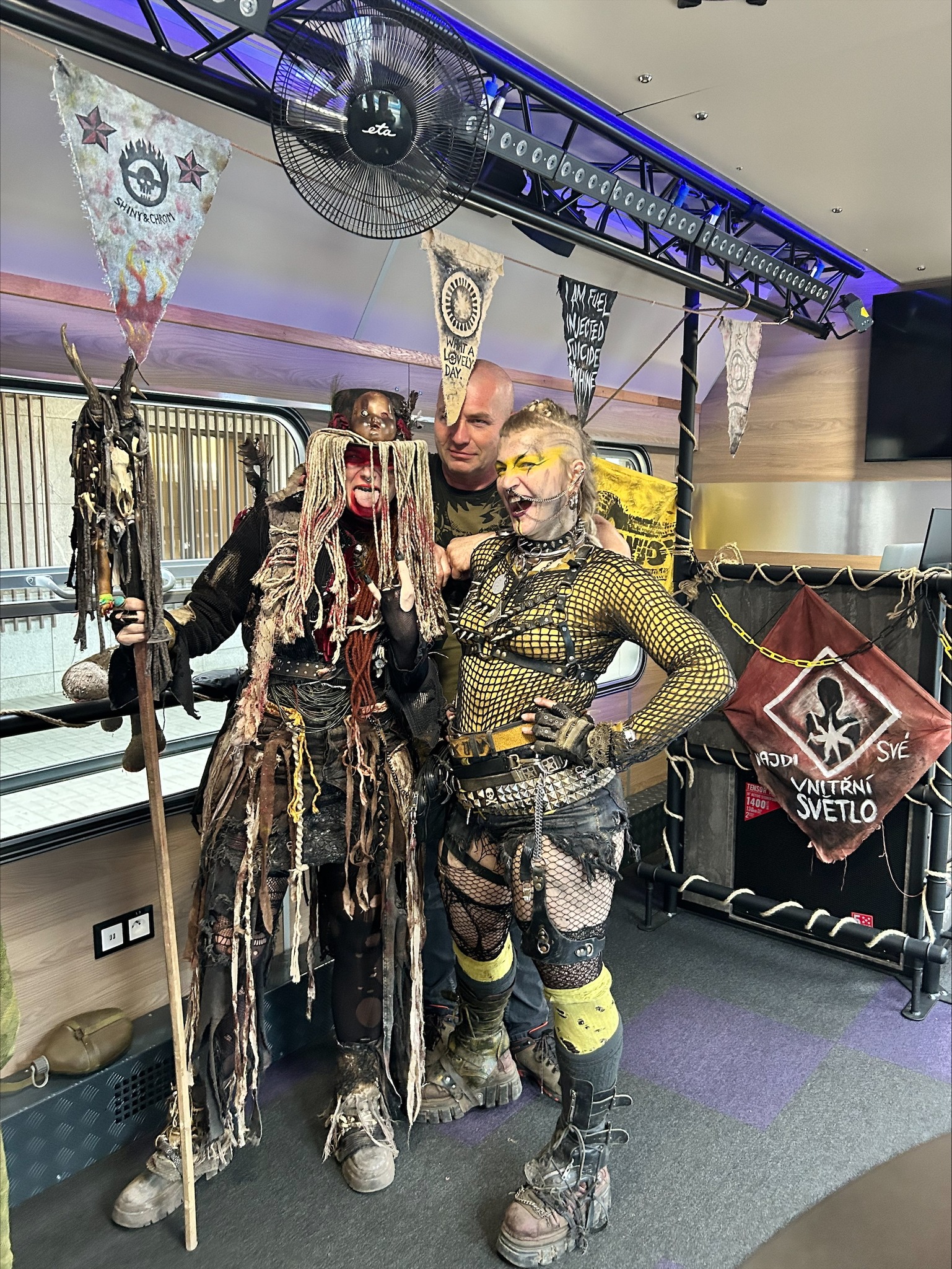 Firemní akce po konci světa? Proč ne! 